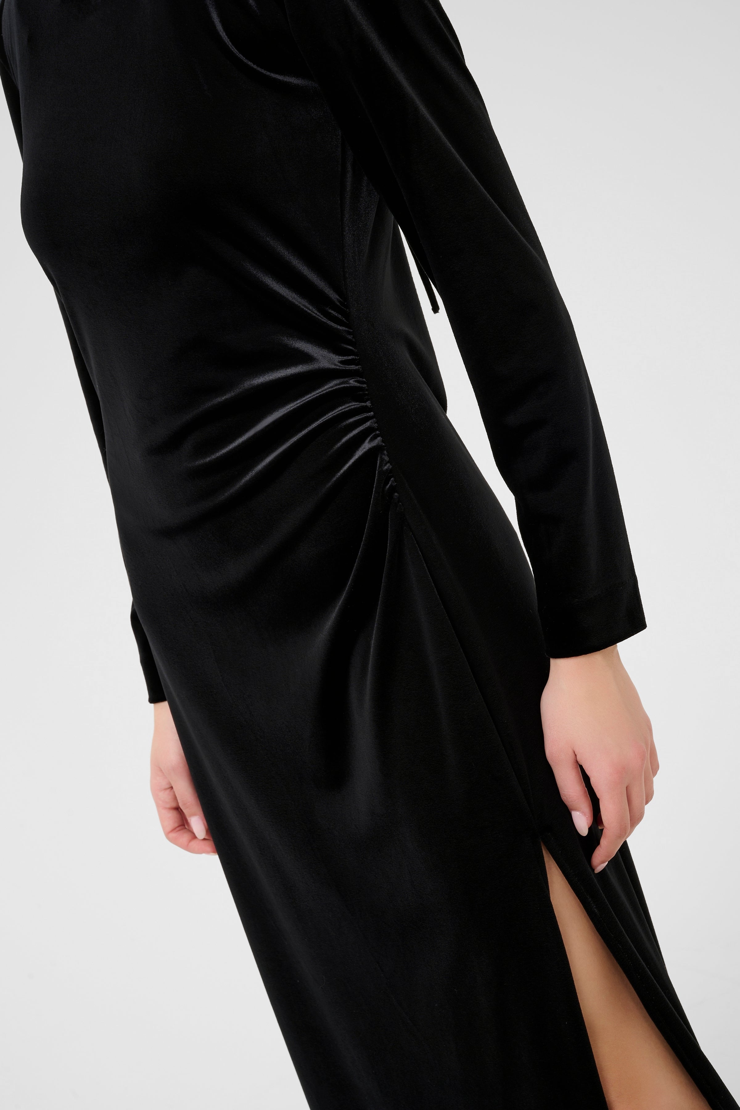 Cecilia Long Dress - Black Velvet