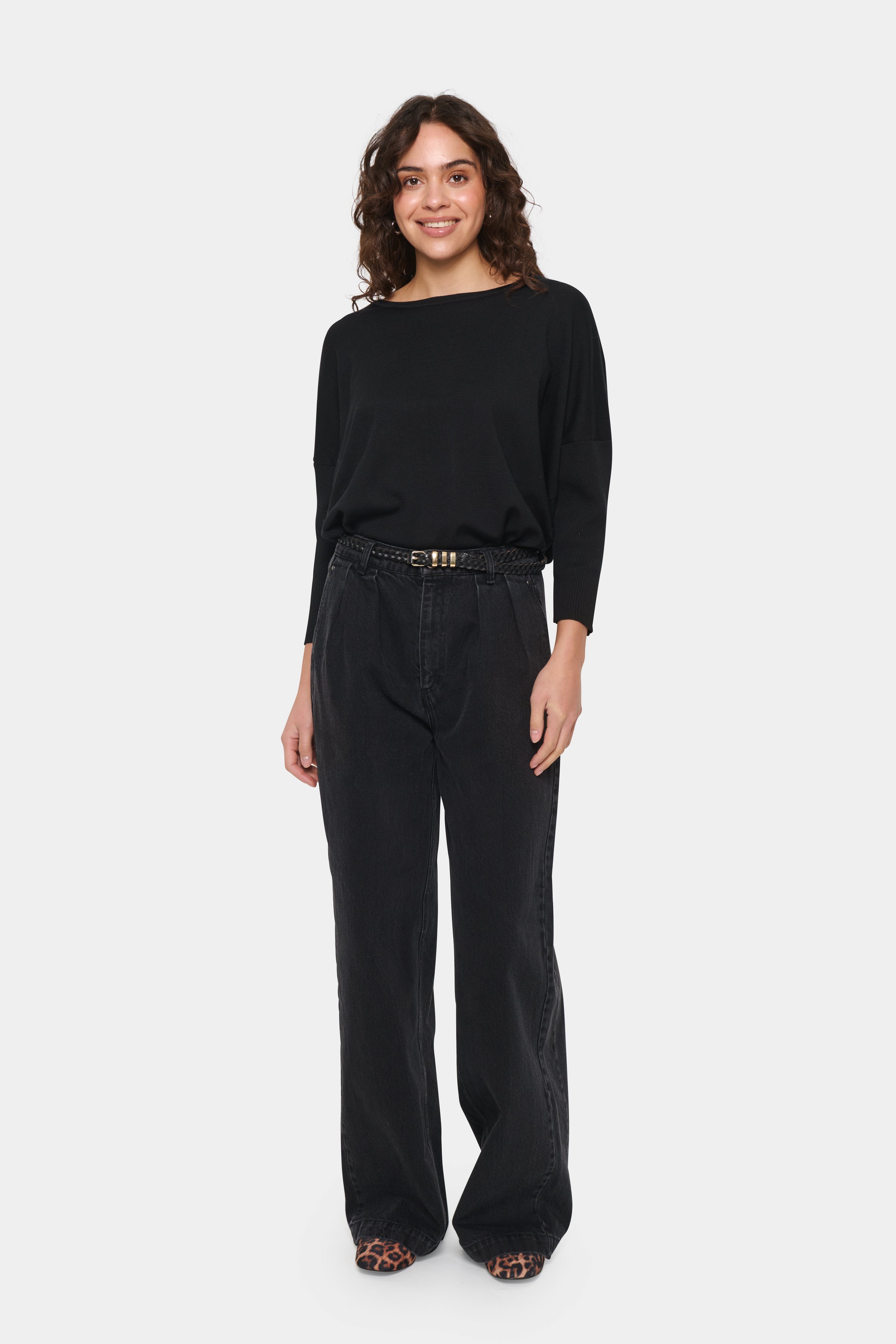 Mila Roundneck Pullover - Black