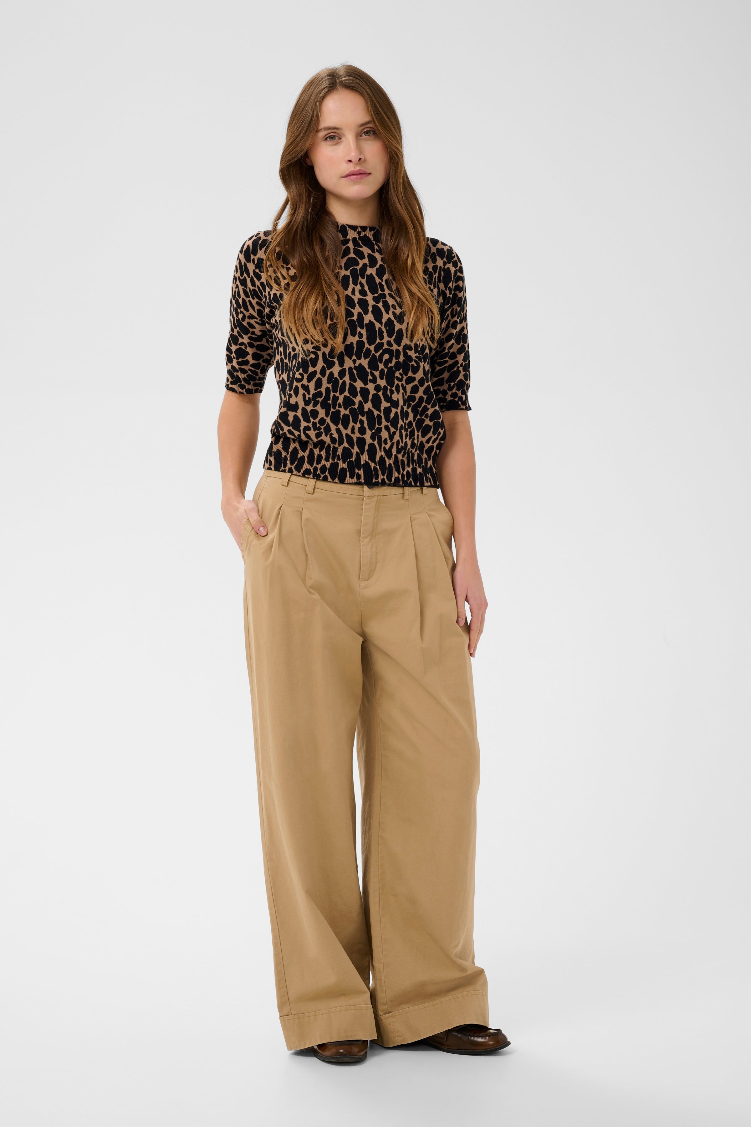 Paloma Short Sleeve Pullover – Tiger's Eye Spotty Leopard