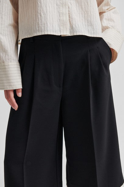 Second Female Flore Bermuda Shorts - Black
