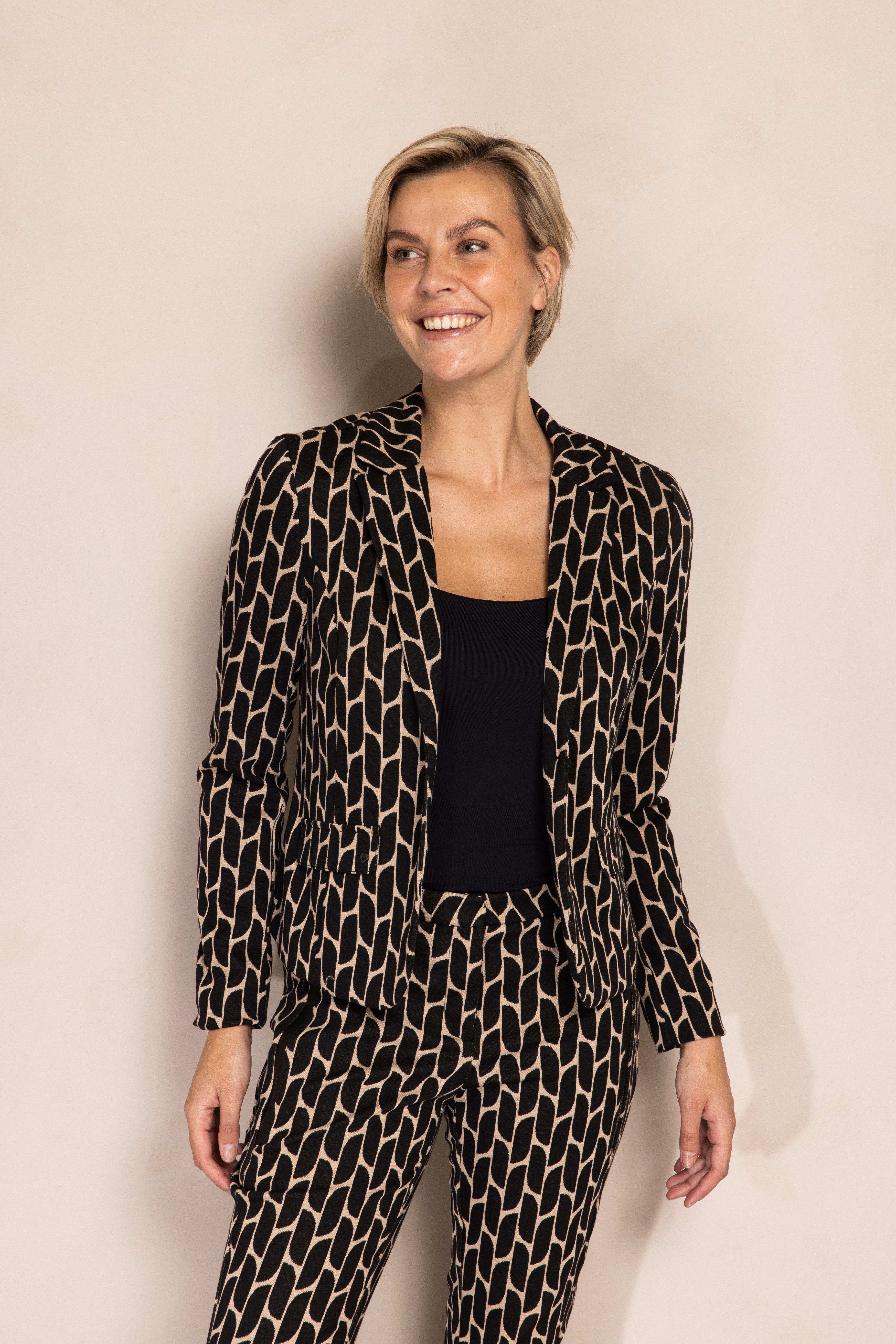 Betsy Blazer - Black Melage