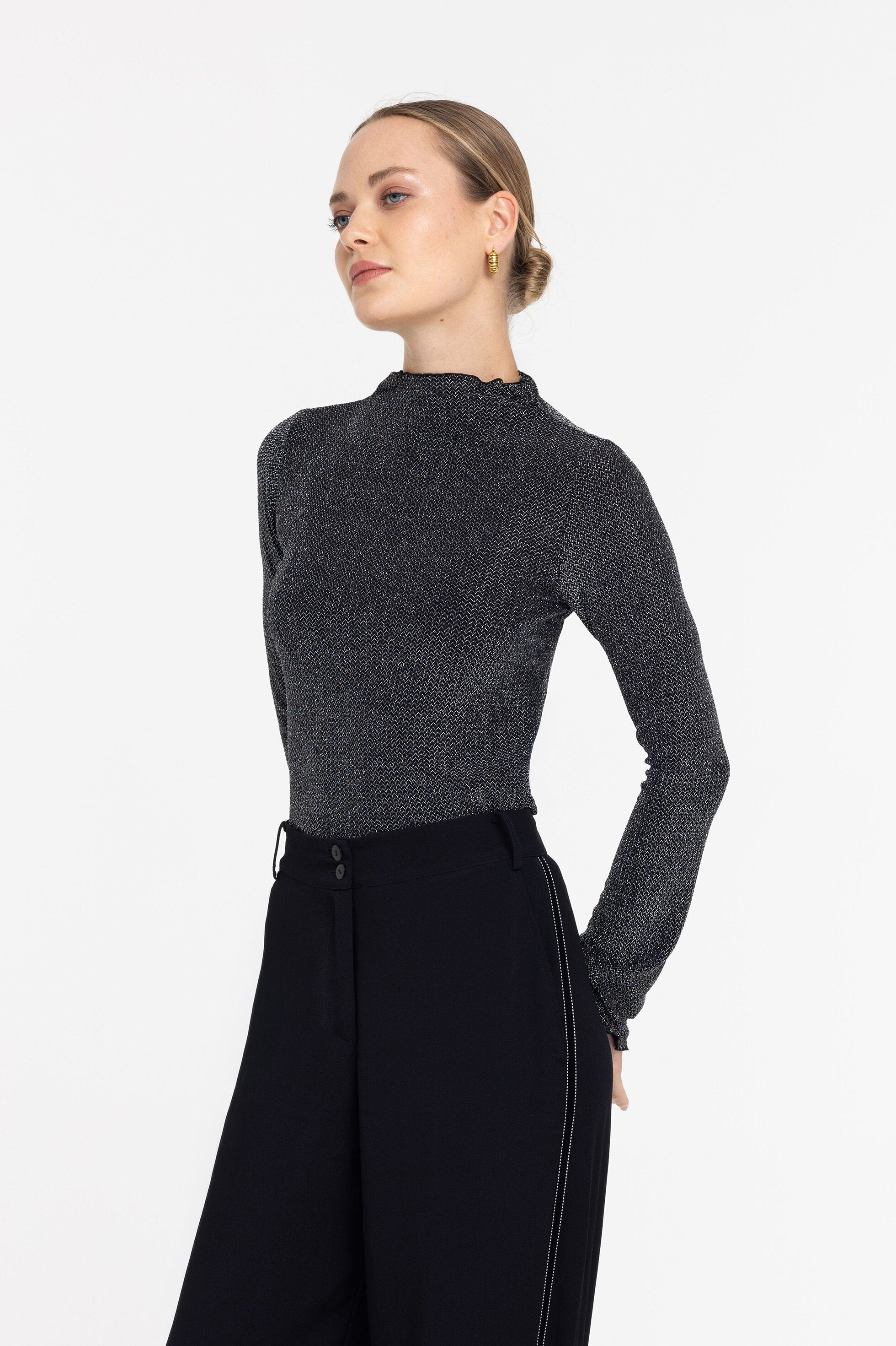 A little Bit More Top - Black/Silver