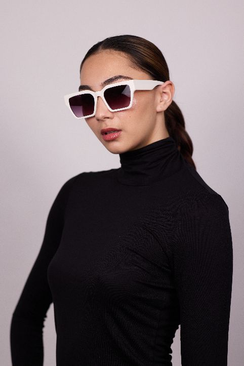 Carnage Ivory - Purple Lens