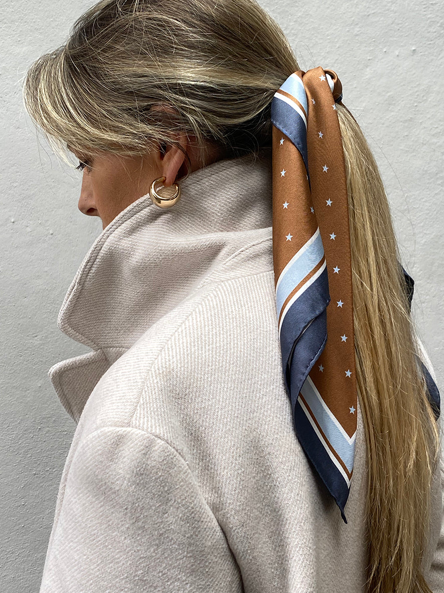Dark Hampton - The Borey Scarf