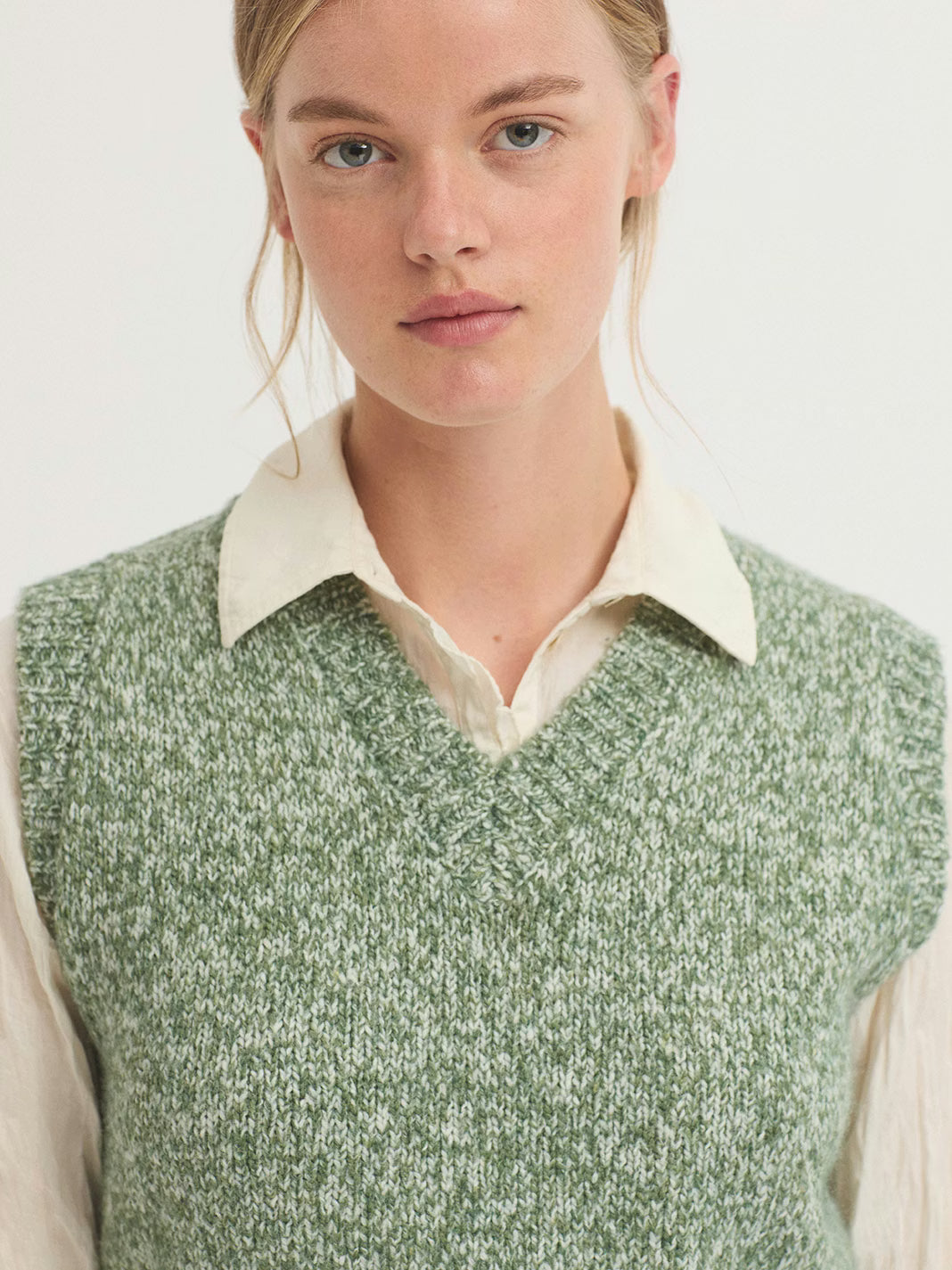 Twisted Yarn Vest - Green
