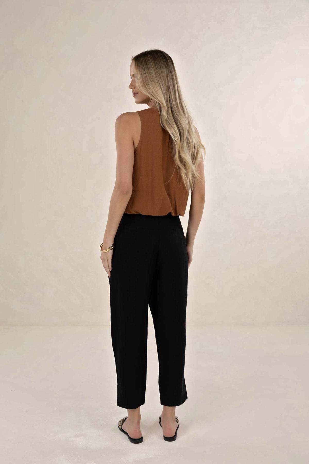 Humidity Samara Top - Tobacco