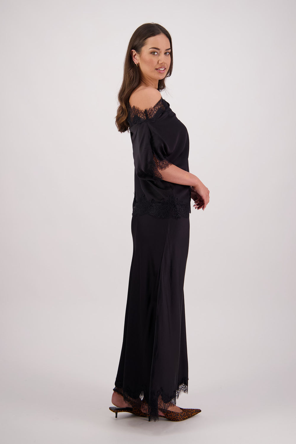 Briarwood Tabby Top - Black/Black Lace