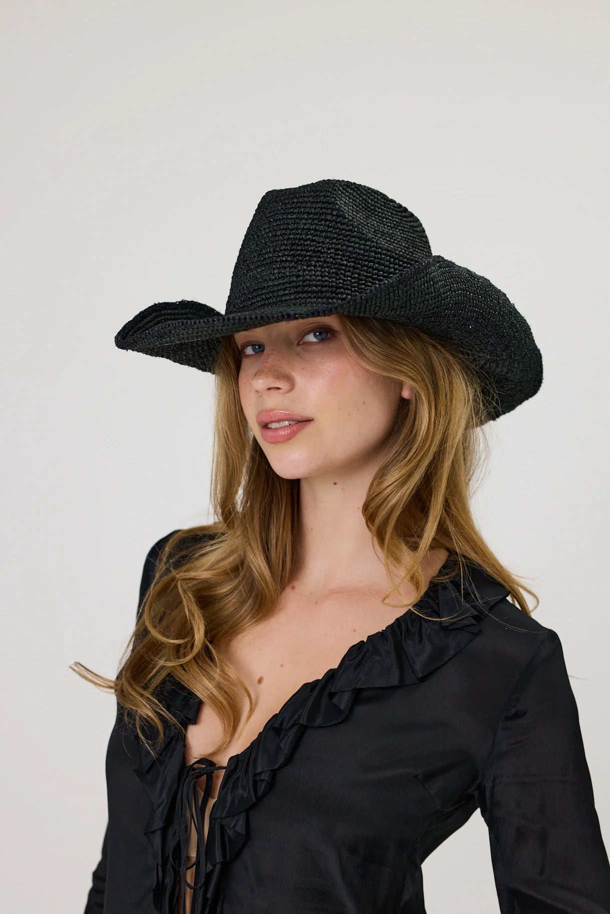Remain Sara Hat - Black