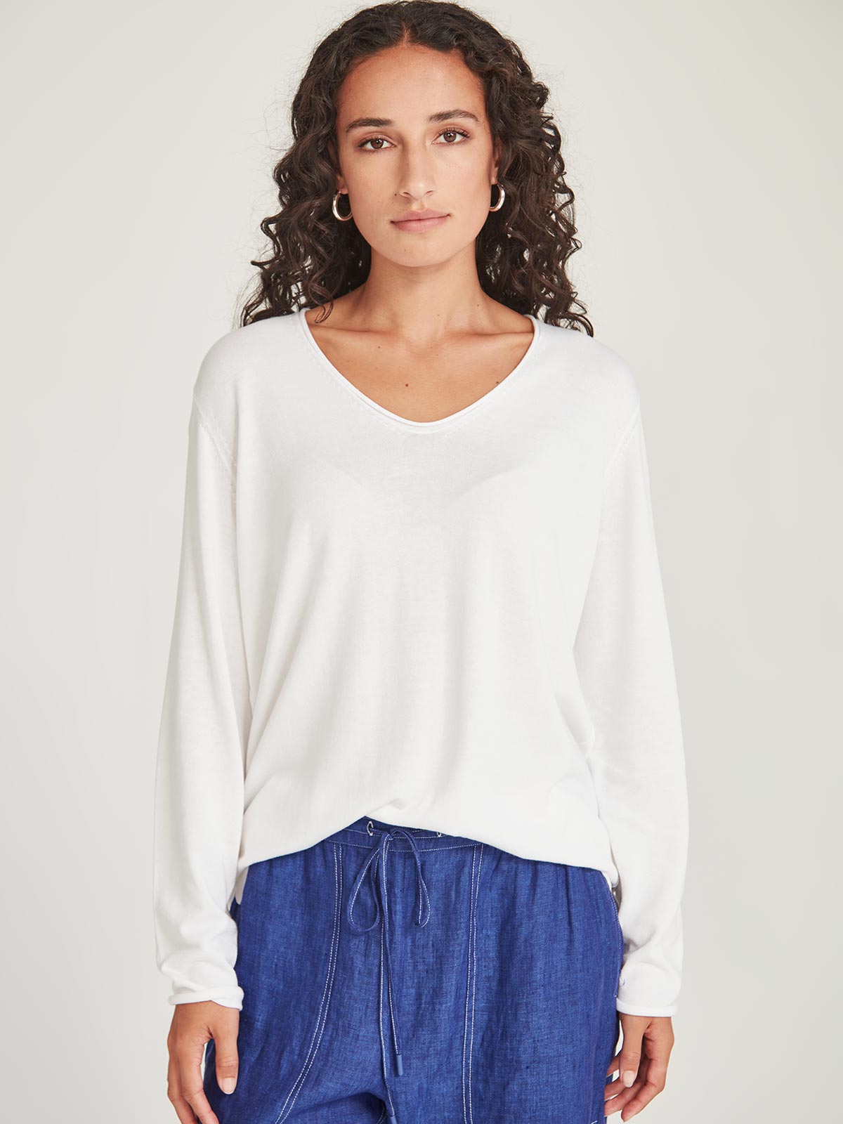 Vinnie V-Neck - White