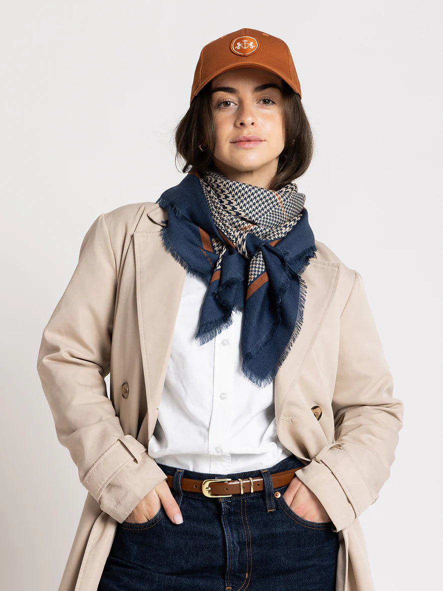 Dark Hampton Sutherland Scarf – Navy & Caramel