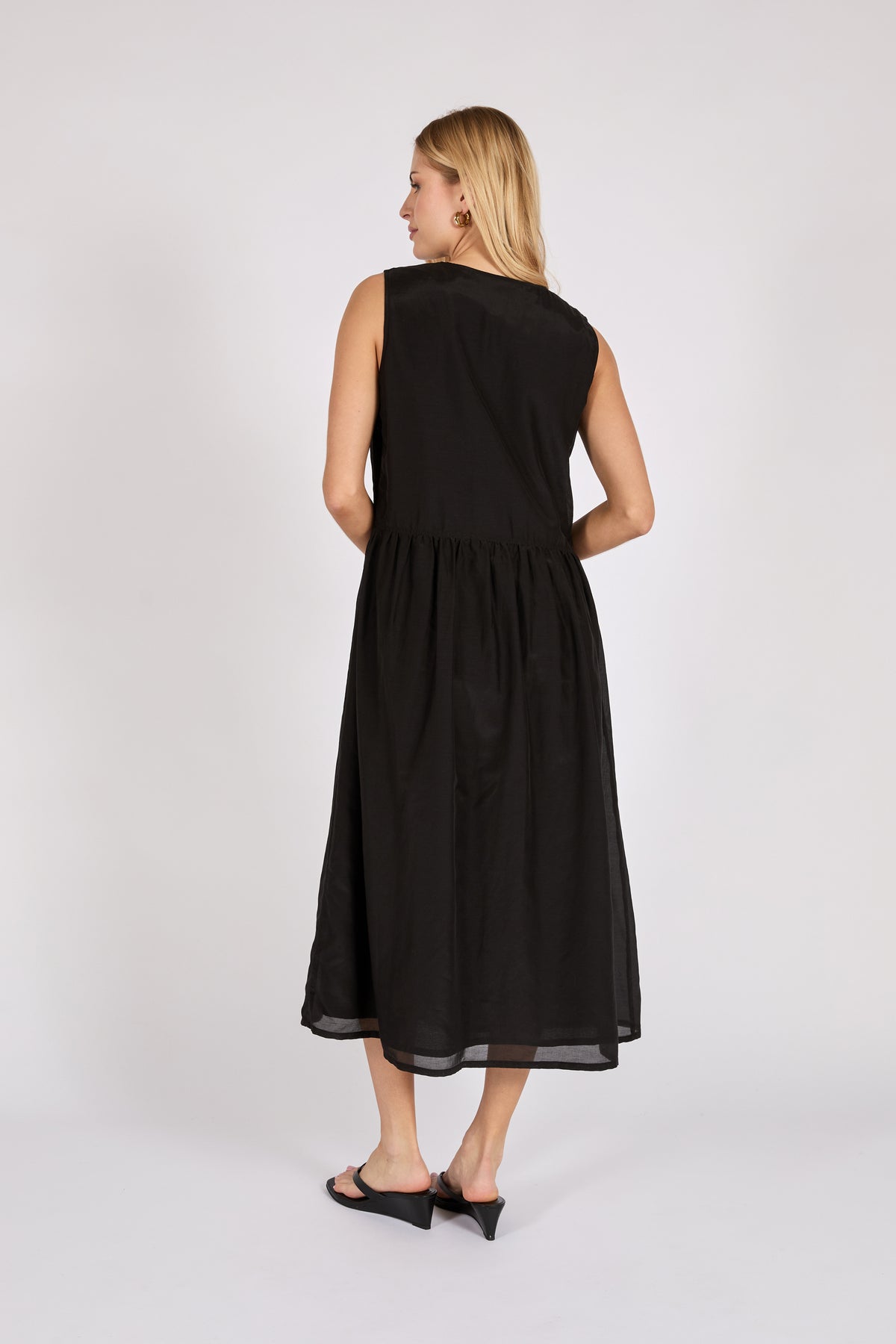 Marlow Swing Midi Dress - Black