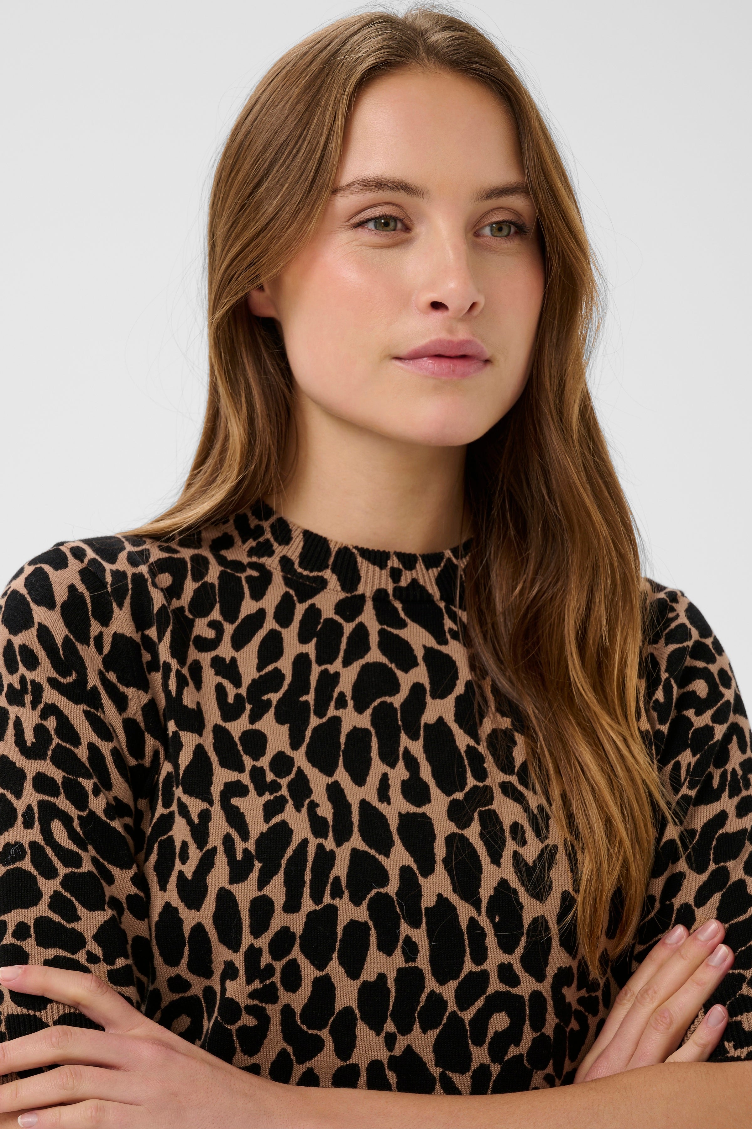 Paloma Short Sleeve Pullover – Tiger's Eye Spotty Leopard