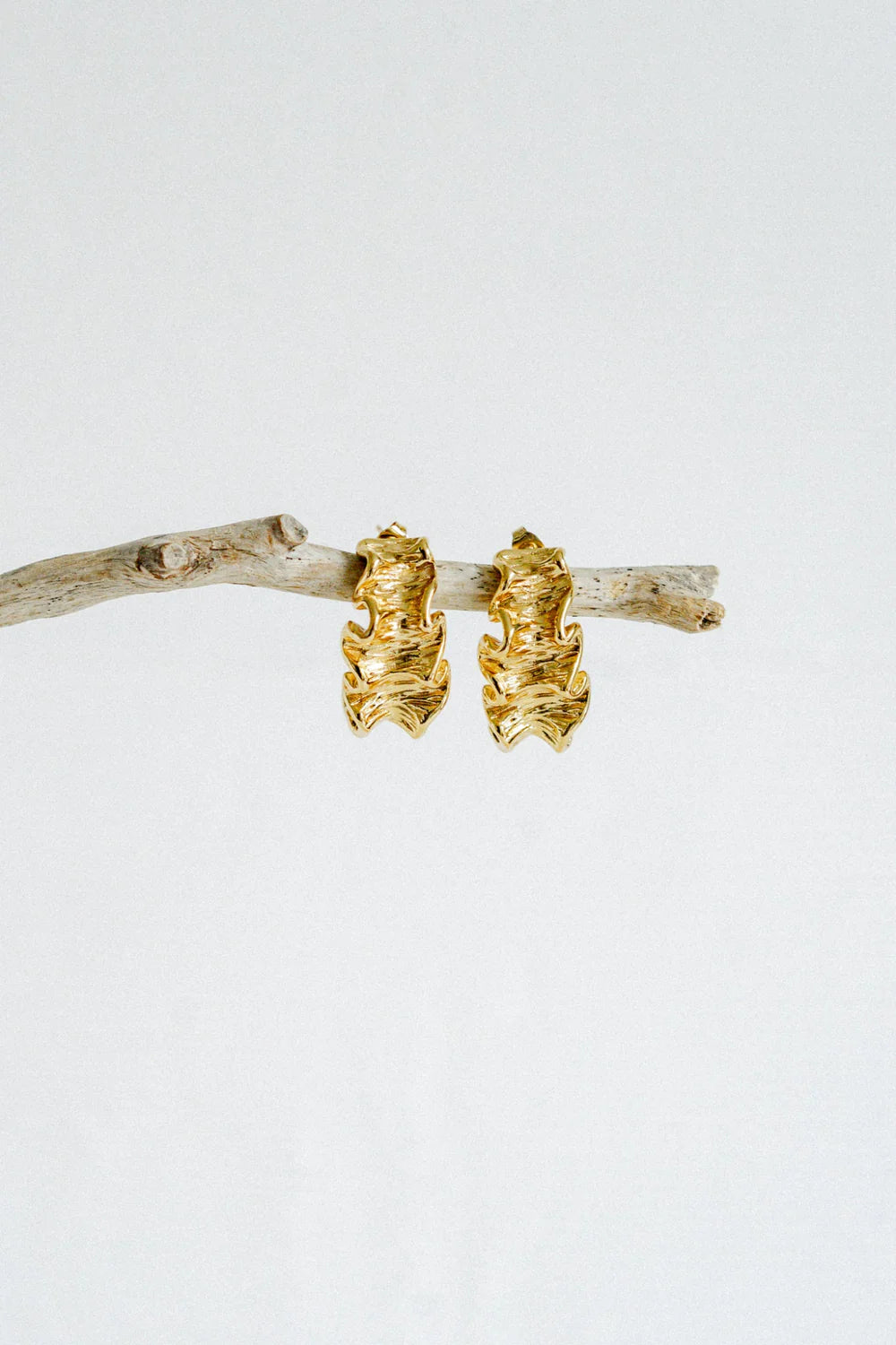Crinkle Earring - Gold