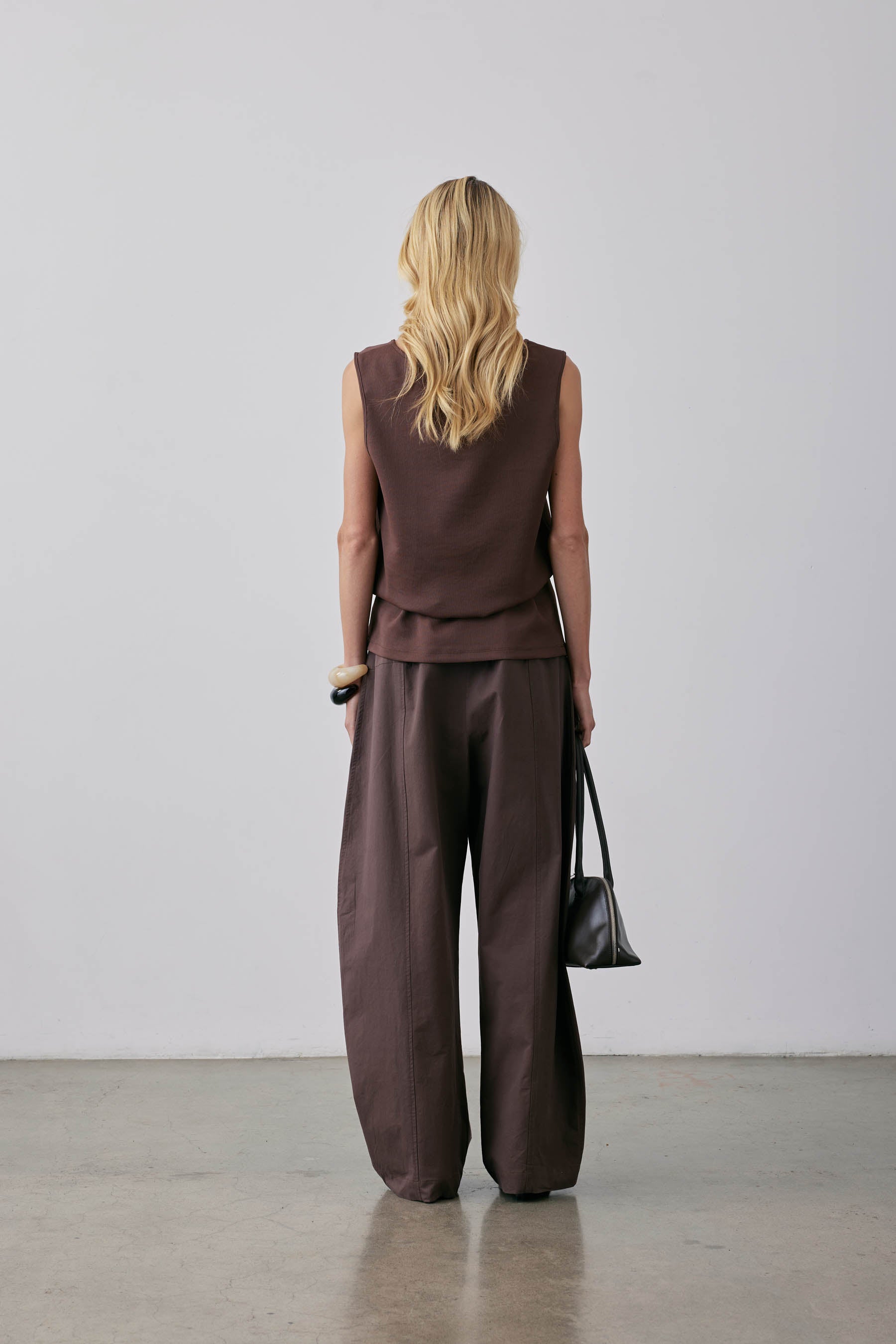 Gregory Zaha Tank - Barolo