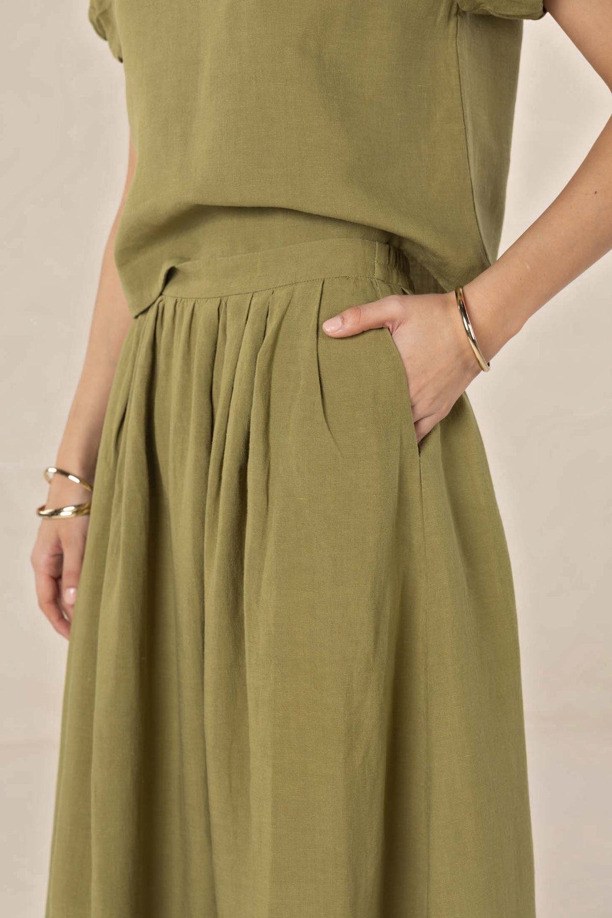 Humidity Sola Skirt - Olive