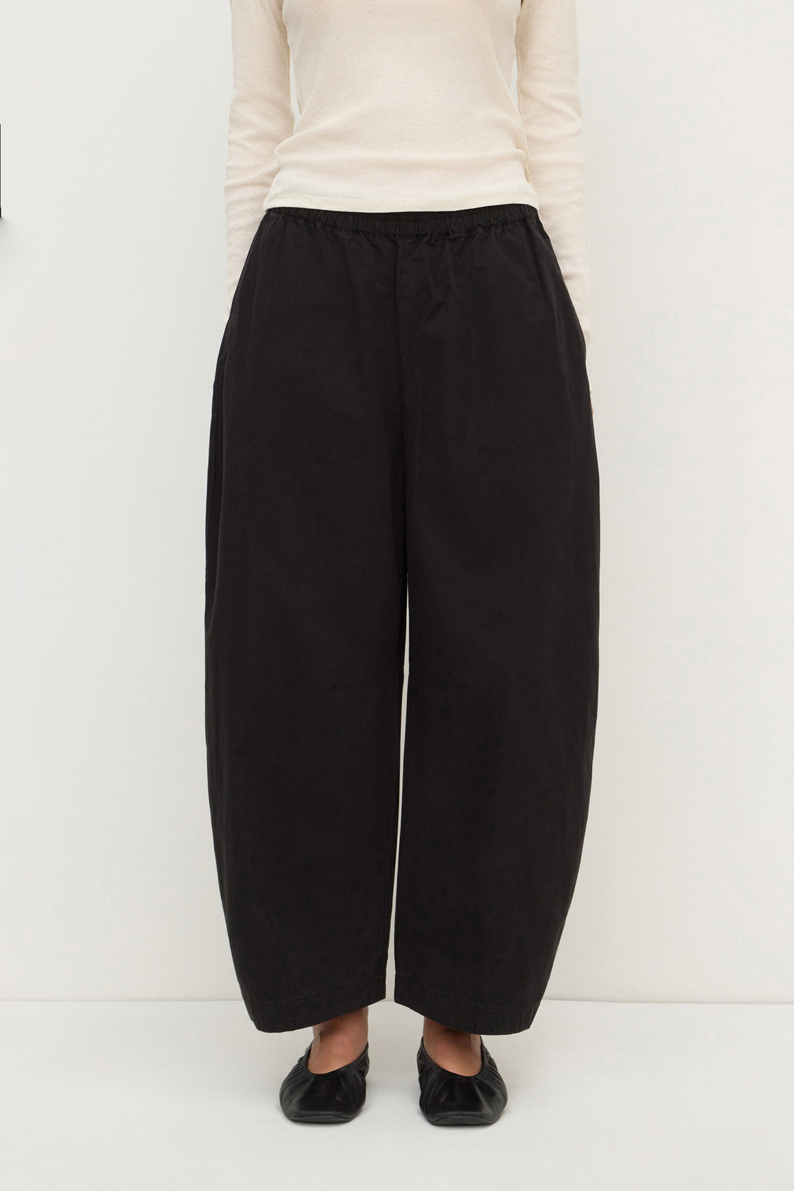 Lola Barrel Pant -  Black