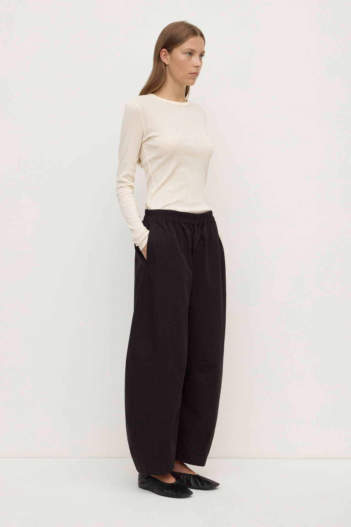 Lola Barrel Pant -  Black