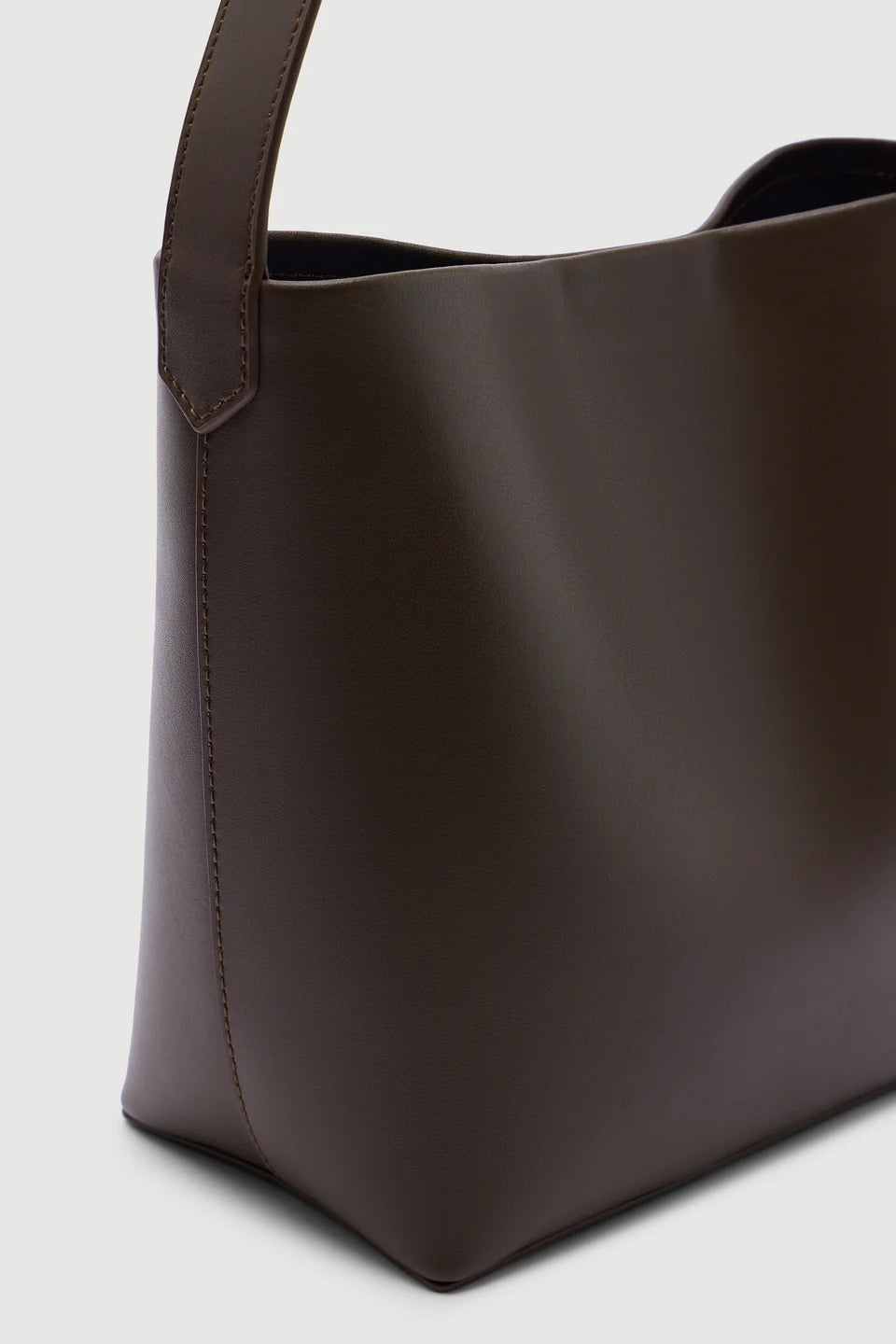 Assembly Label Nova Mini Bucket Bag – Walnut