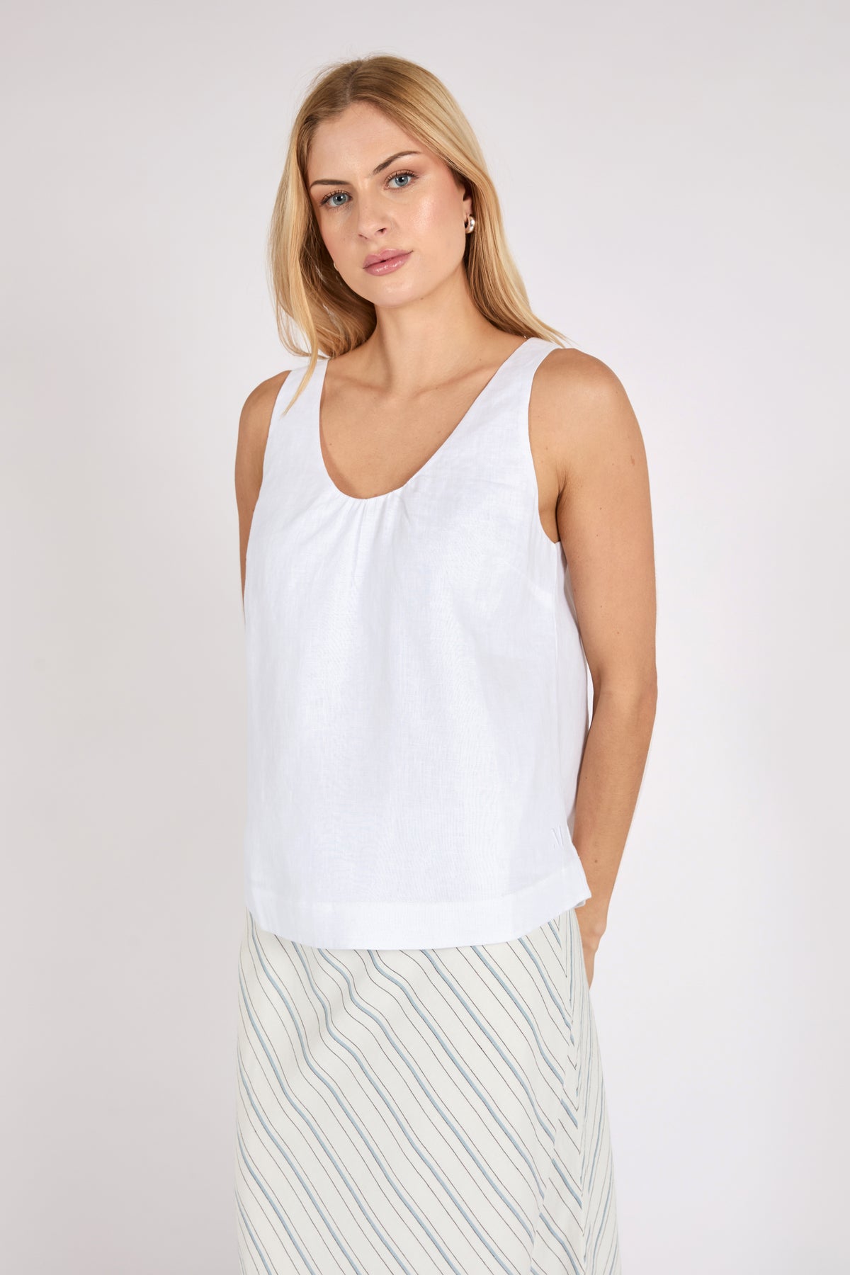 Marlow Riptide Linen Tank - White