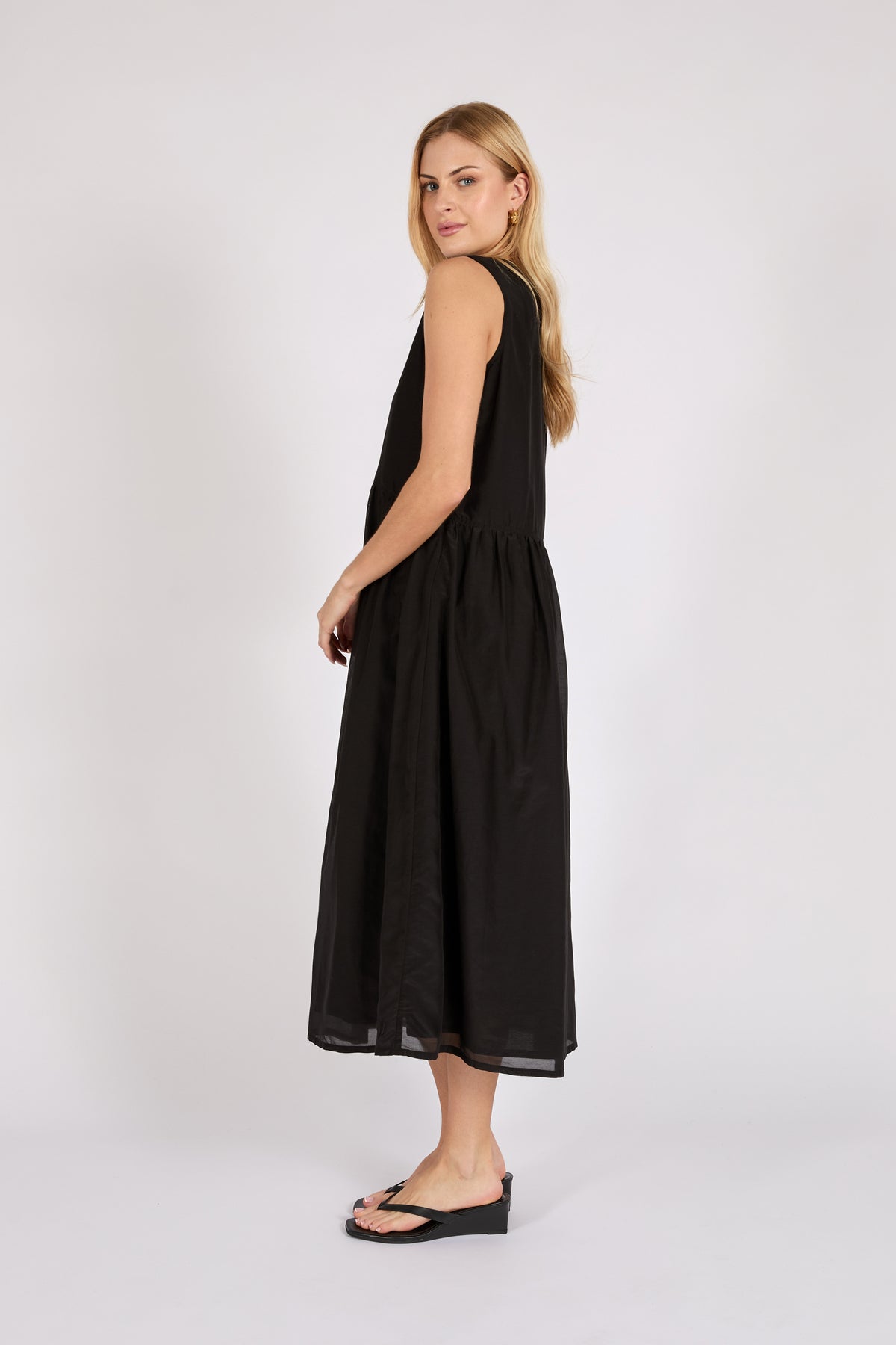 Marlow Swing Midi Dress - Black