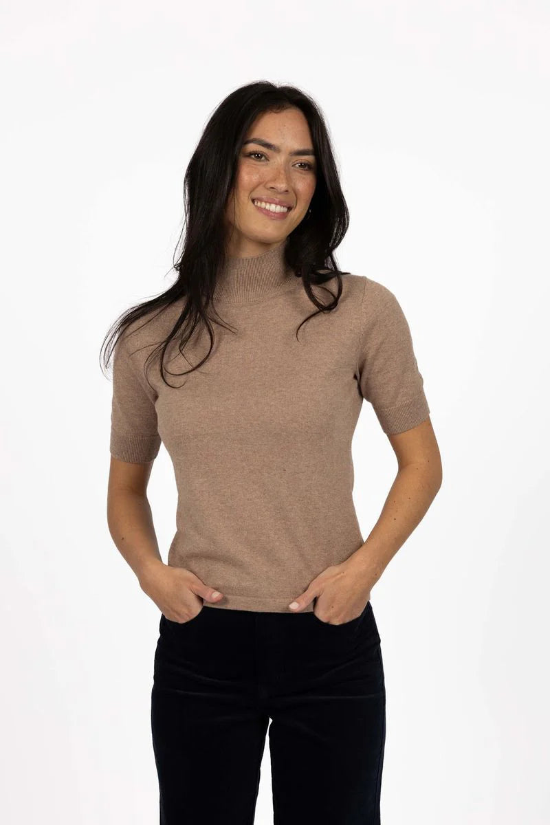 Vera Top - Hazlenut