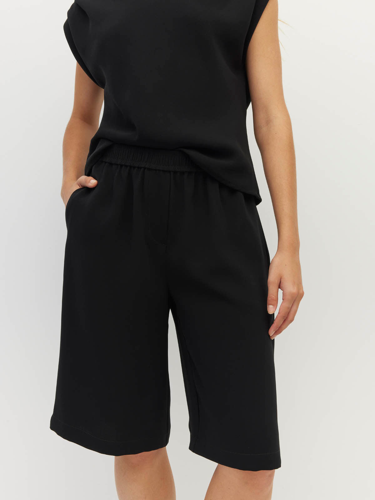 Juliette Hogan Koa Short - Black